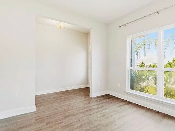 5th image of 5729 Overland Dr