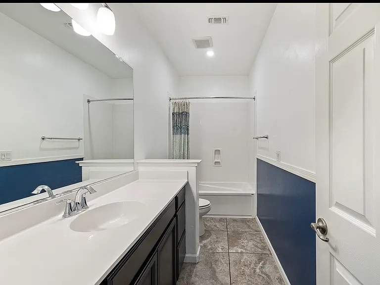 4169 Southampton St #8 — Photo 13