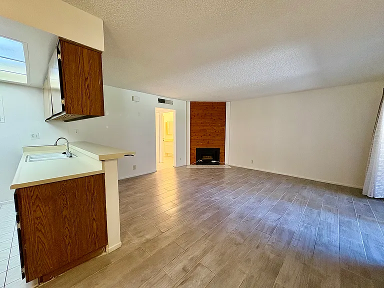 8505 Columbus Ave #106 — Photo 9