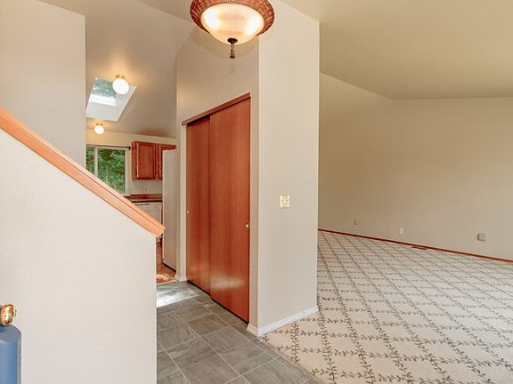 5th image of 3538 Inverness Dr NE