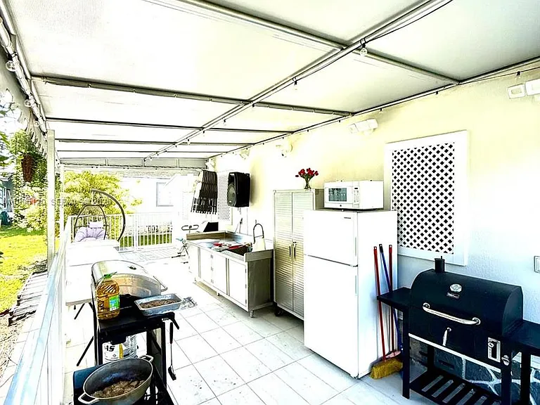 5371 NW 200th Ter #409 — Photo 24
