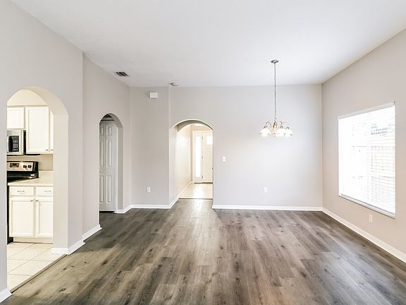 5th image of 3315 Pine Top Dr