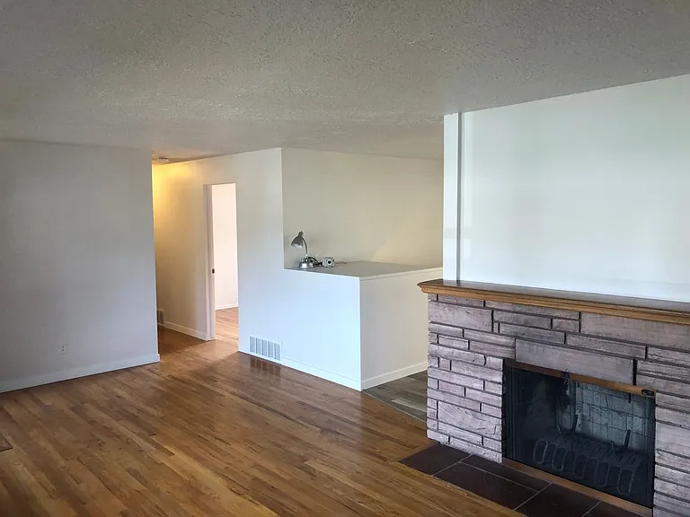 6330 N Elmhurst St — Photo 3