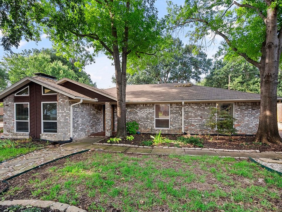 1st image of 425 Manana Dr