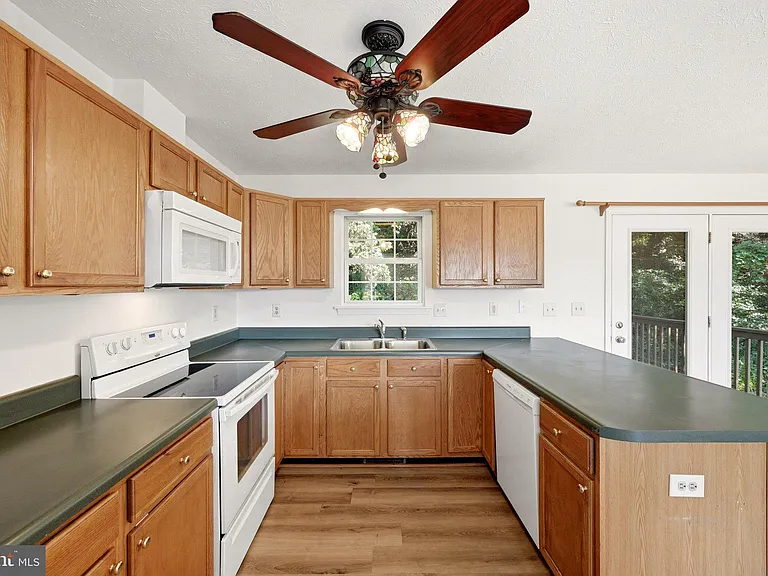 1183 River Bend Ct — Photo 20