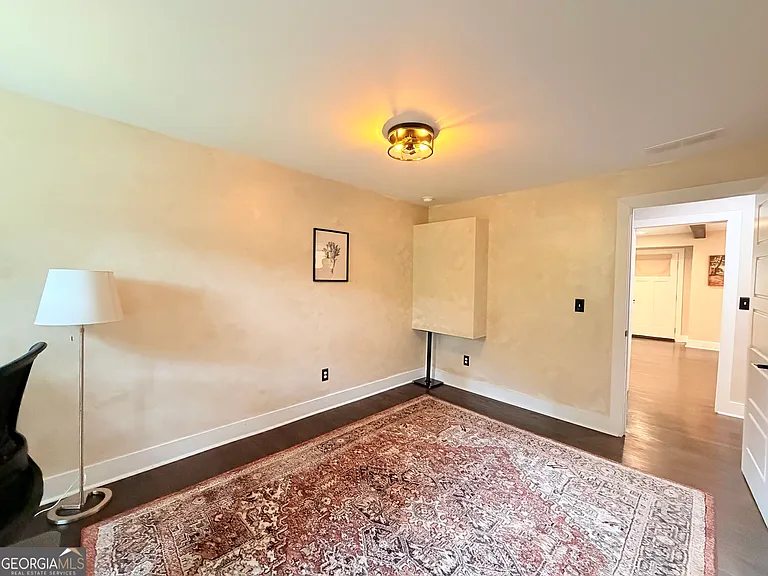 1311 Douglas St SW — Photo 14