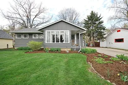 427 Douglas Rd photo 1