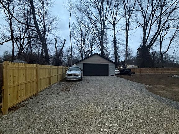 2nd image of 1345 Cleo Ave