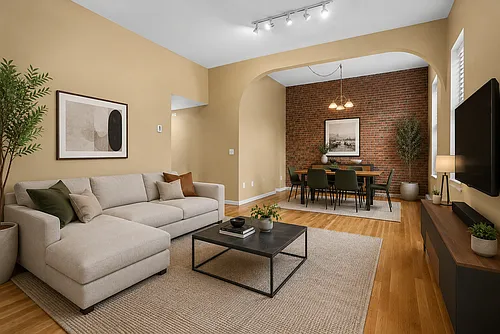 37 W Newton St Photo 1