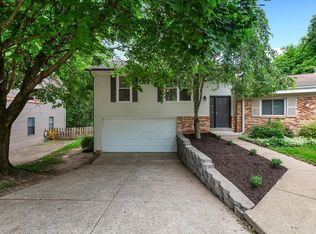 3035 Bluffwood Dr, Saint Charles, MO 63301