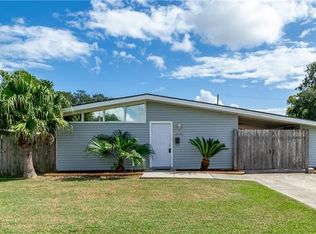 2136 Browning Ln, Gretna, LA 70056