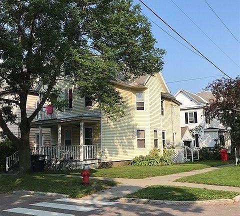 2nd image of 62 Loomis St #2