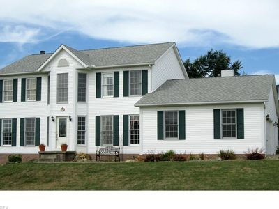 571 Royal Woods Dr, Wadsworth, OH, 44281