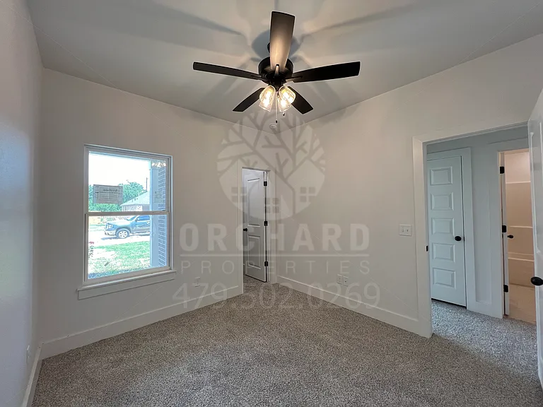 1021 Silver Birch St — Photo 16