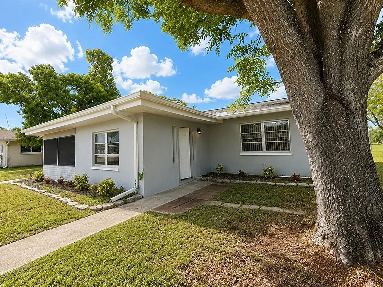 329 Tudor Dr #R — Photo 2