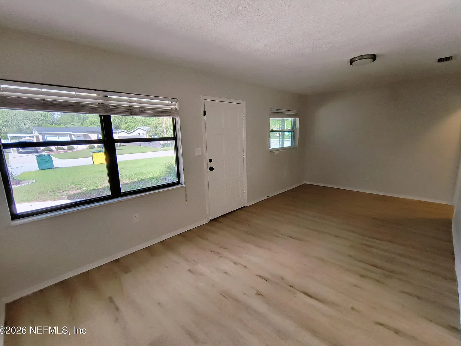 2 bed, 1.0 bath, 1253 sqft, $1,890 — Photo 4