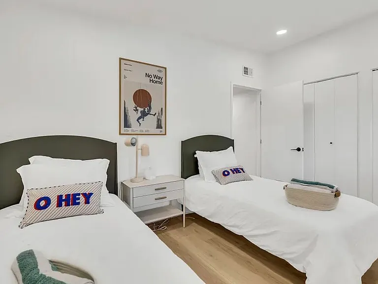 8712 Celery Ct — Photo 16