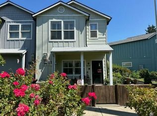 1250 Fruitdale Dr, Grants Pass, OR 97527