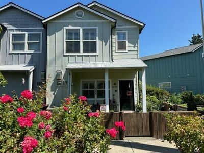 1250 Fruitdale Dr, Grants Pass, OR, 97527