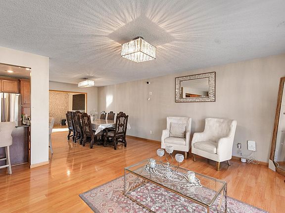 5th image of 10822 Walnut Ridge Dr