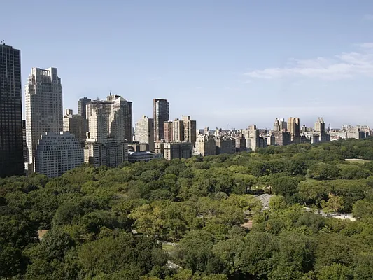 Sold by Sotheby's International Realty | media 9