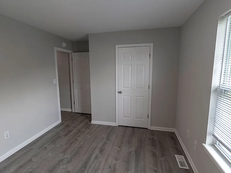 4305 Derby Ridge Dr — Photo 17