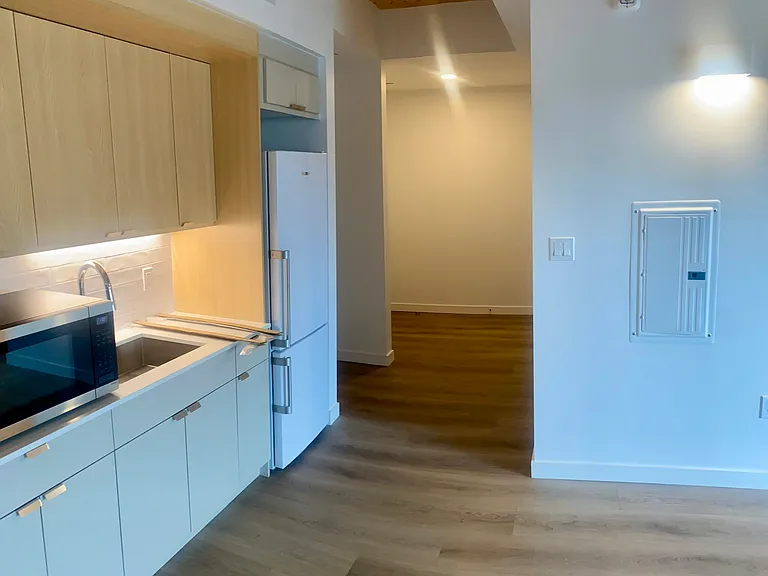 154 Broadway #210 — Photo 5