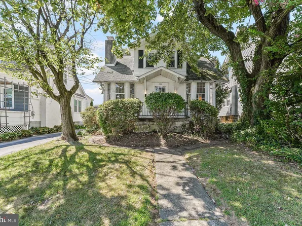 208 E Cleveland Ave, Norwood, PA 19074