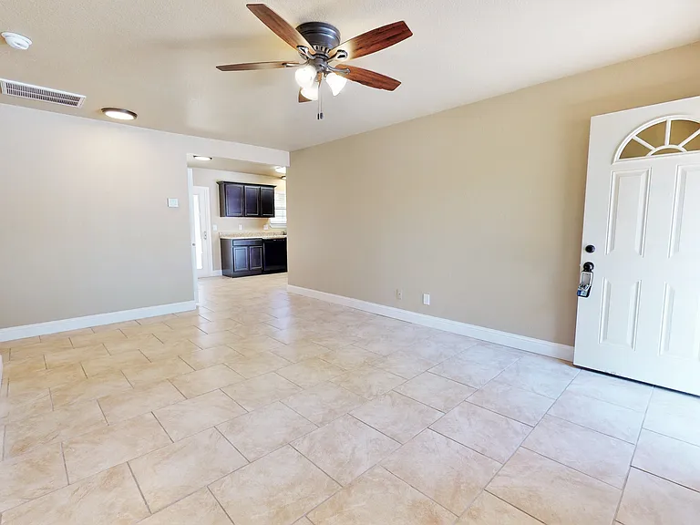 5387 W Clevenger Dr — Photo 5
