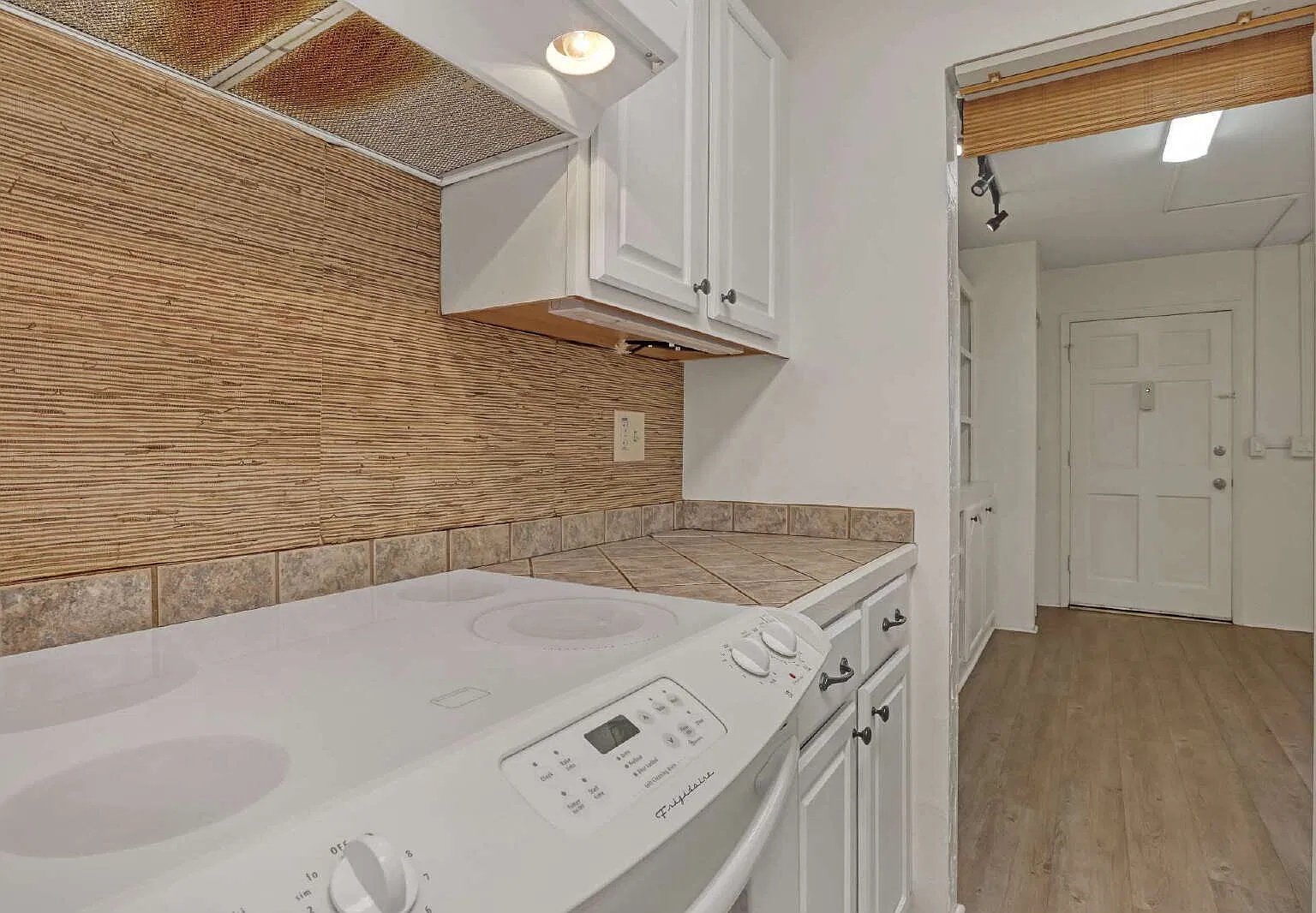 1 bed, 1.0 bath, 525 sqft, $1,000 — Photo 4