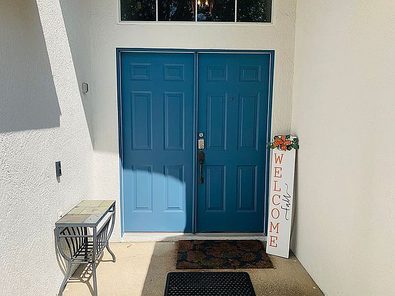 2nd image of 2208 Mallory Cir