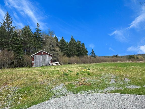 4th image of 357 Salmon River Rd