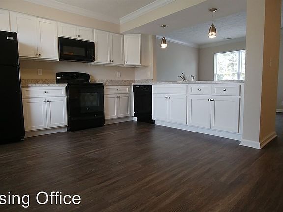 2nd image of 503 Lincoln Ave