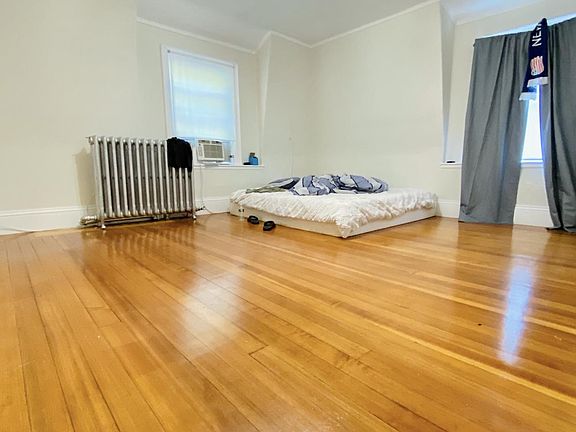 1st bedroom