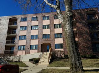 104 N Pine Ave APT 201, Arlington Heights, IL