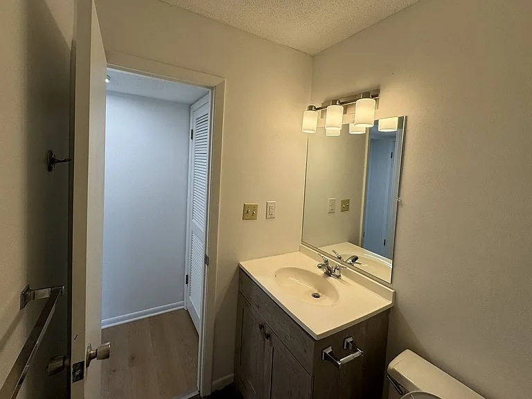1007 Parkway Dr #1009 — Photo 13