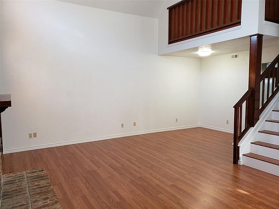 3rd image of 3407 Briaroaks Dr
