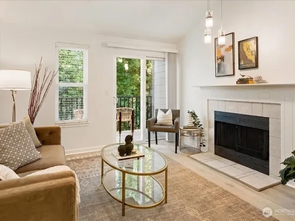 11114 NE 125th Lane #G326, Kirkland, WA 98034