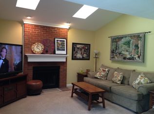 6912 Fox Hill Ln, Cincinnati, OH 45236