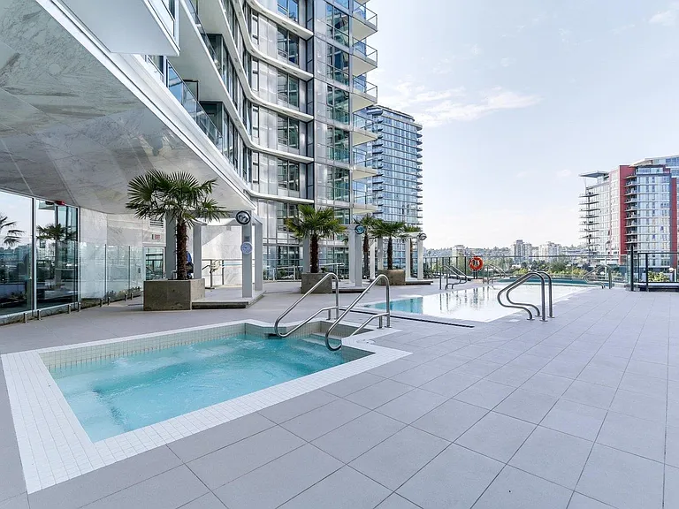 38 Smithe St #755 — Photo 8