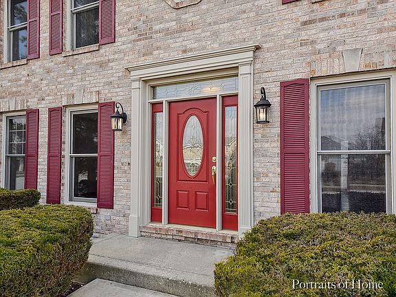 3rd image of 3661 Baybrook Dr