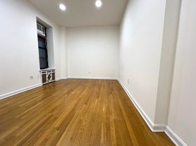 151 E 81st St, New York, NY