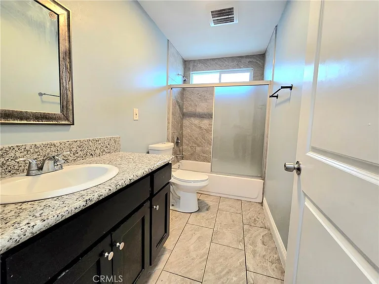 715 W 58th St — Photo 7