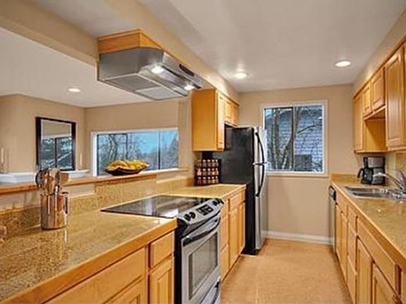 3rd image of 6531 106th Ave NE APT B