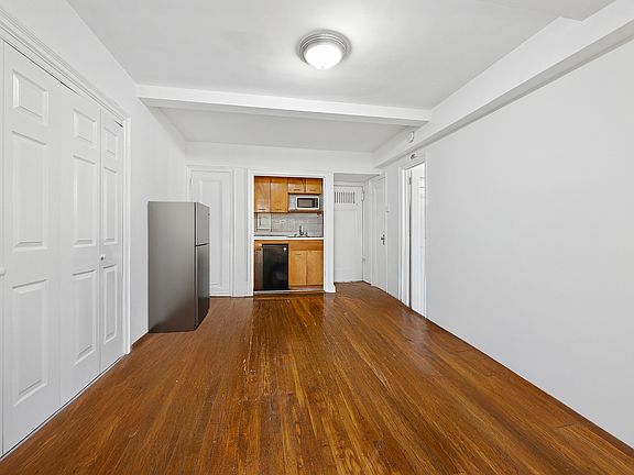 5th image of 5 Tudor City Pl APT 517