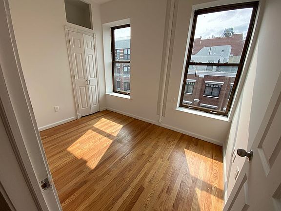 4th image of 171 W 4th St APT 11
