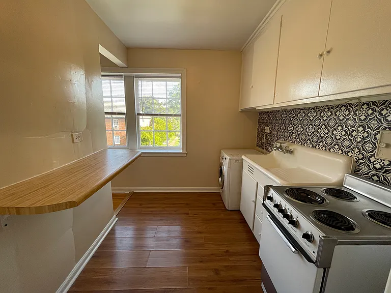 2838 Thornhill Rd — Photo 43
