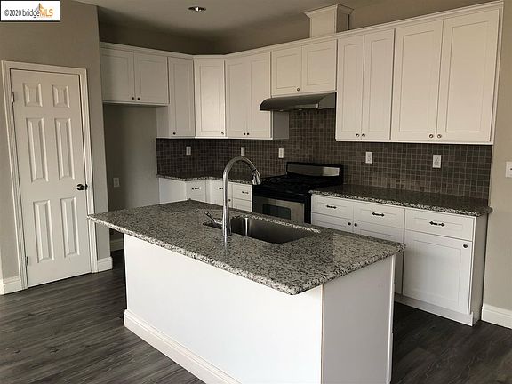 3rd image of 1553 Artese Ln