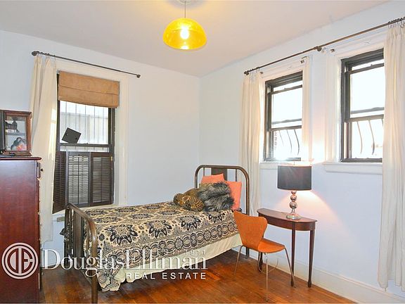 4th image of 170 Claremont Ave APT 2