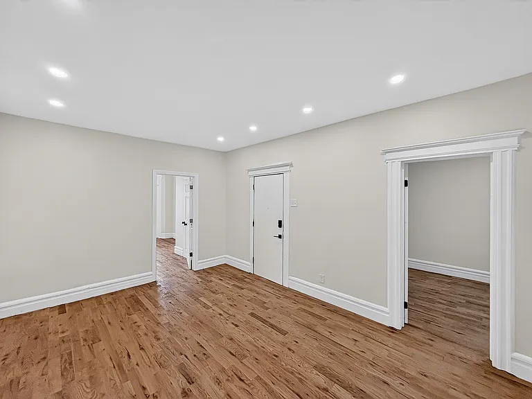 345 Walnut St #1R — Photo 32